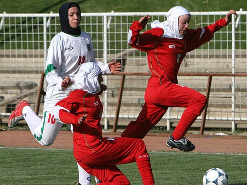 Iranian women's national football team plays in hijab, but the youth Olympic team is not allowed