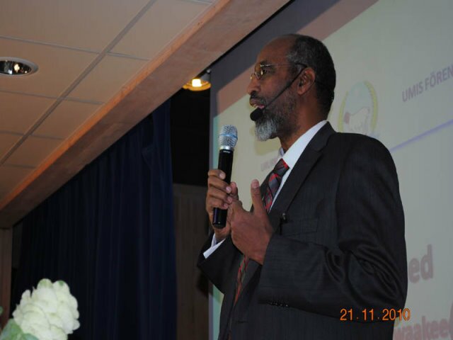 Dr,Ali Sheikh Guddoomiyaha Jaamacada Muqdisho oo la hadlaya Somalida Norwey.